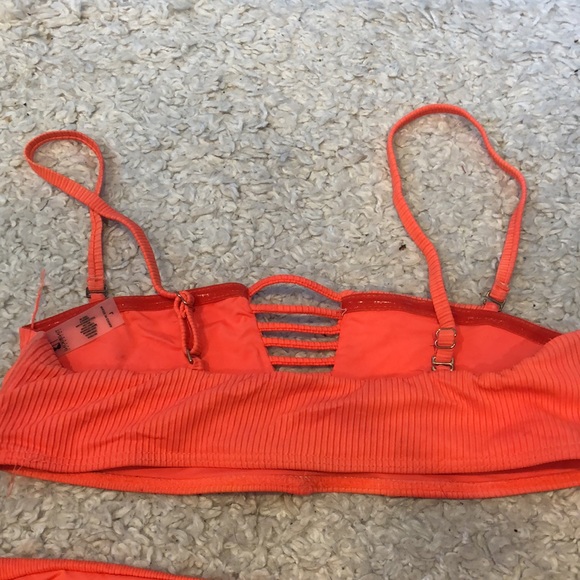 Ribbed bikini - Picture 3 of 6